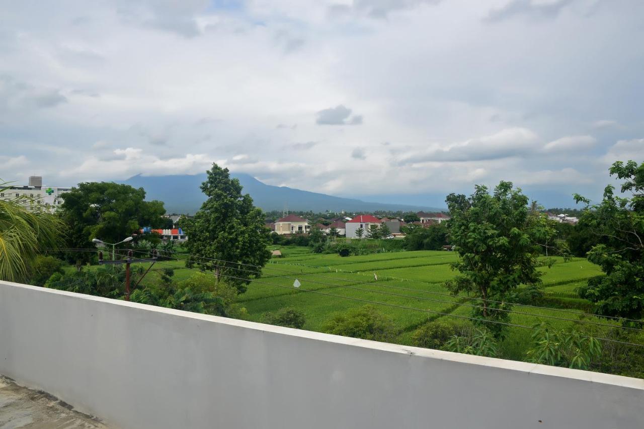 马塔兰 Footprints Xperience旅舍 外观 照片